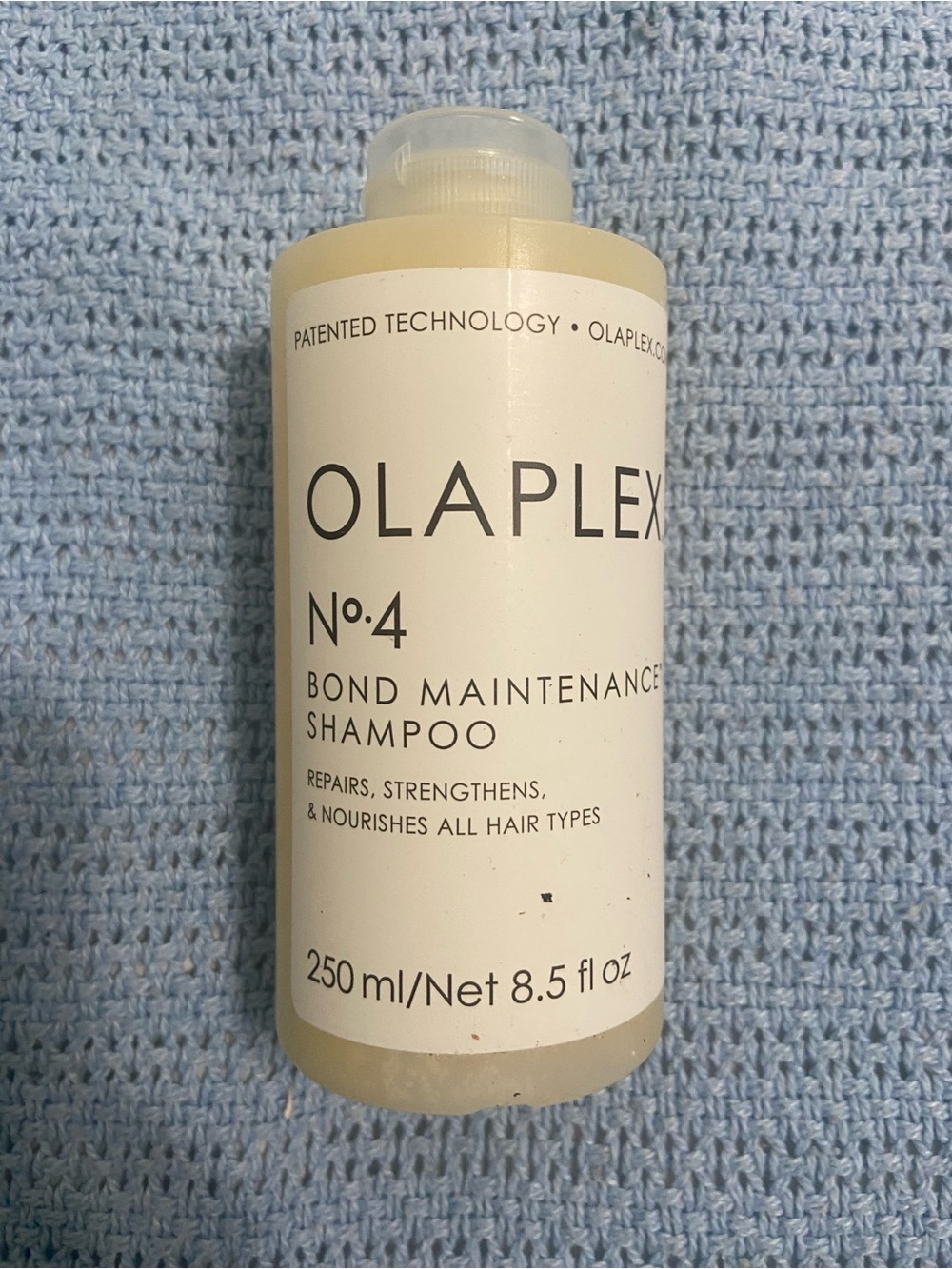 OLAPLEX No.4 Bond Maintenance Shampoo — White and Cream Bottle 8.5 Oz